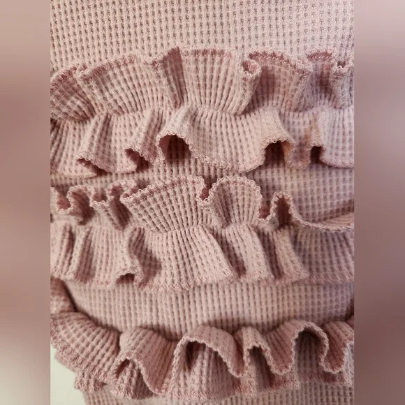 Waffle Knit - Ruffle Bum - Picture 3 of 4